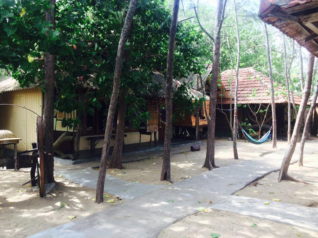 Beach Hut Arugam Bay Exterior foto