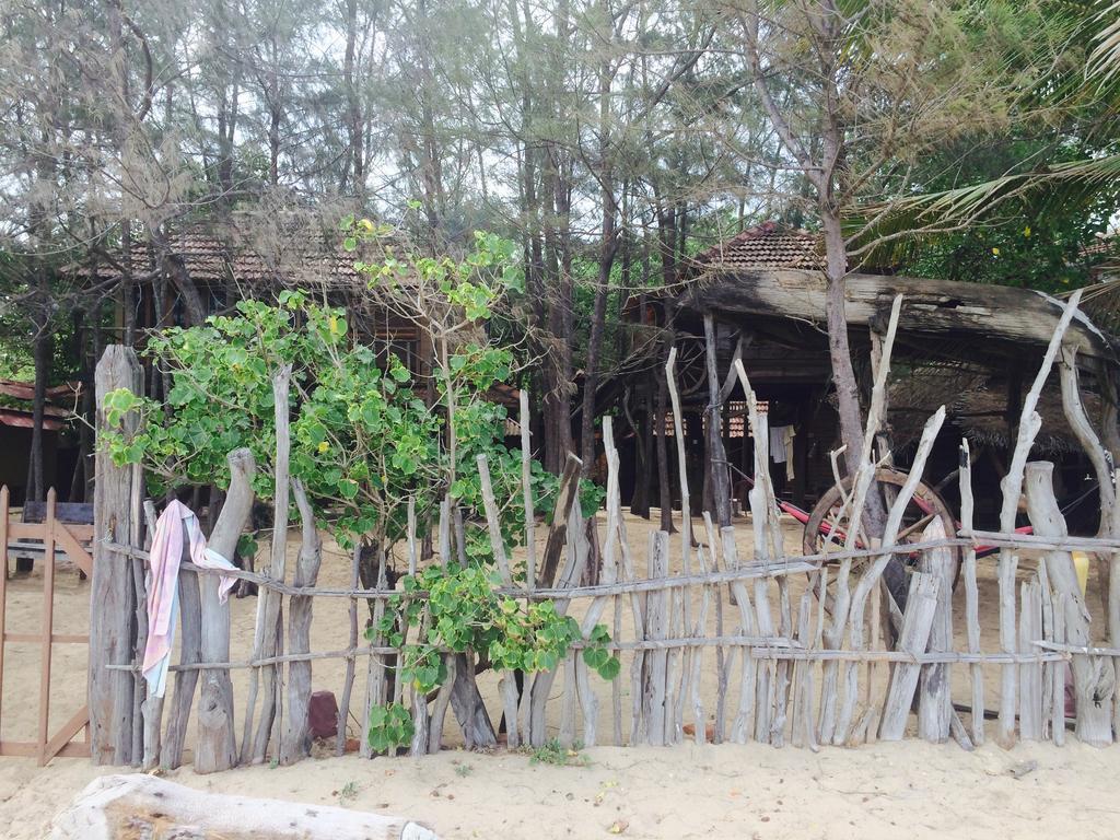 Beach Hut Arugam Bay Exterior foto