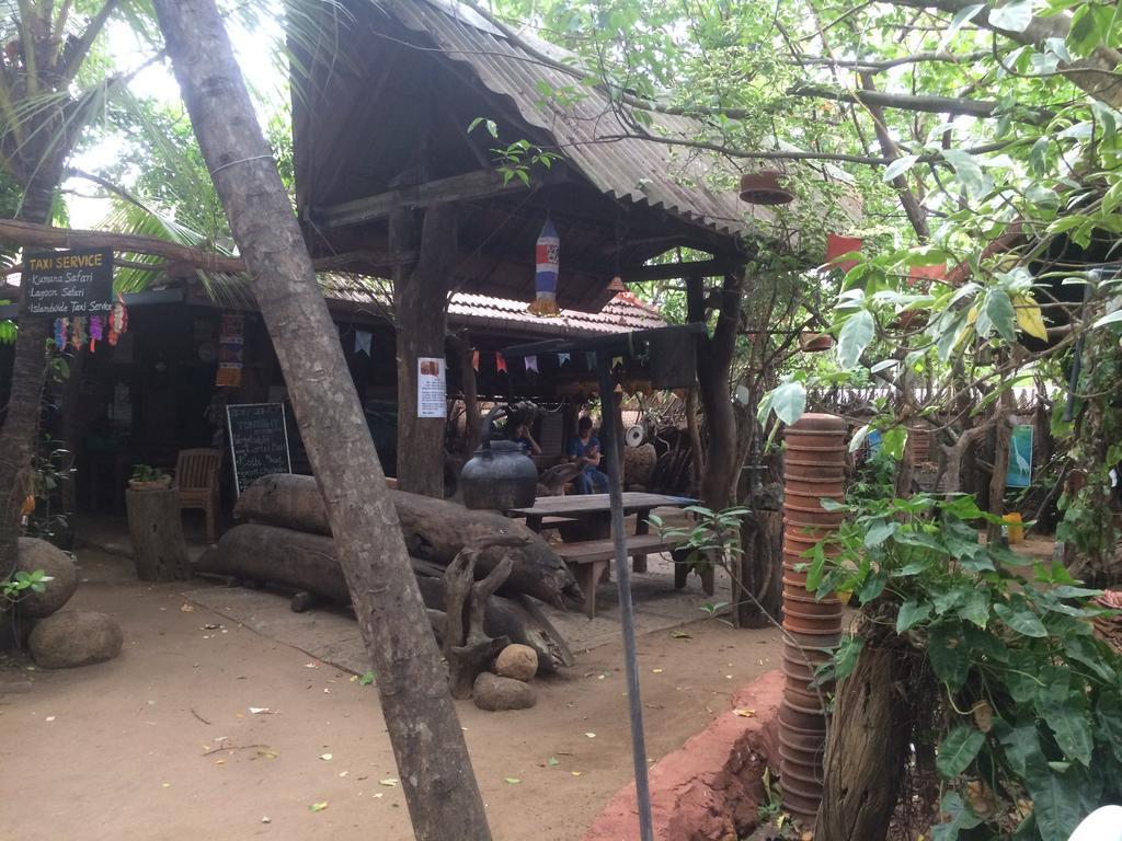 Beach Hut Arugam Bay Exterior foto