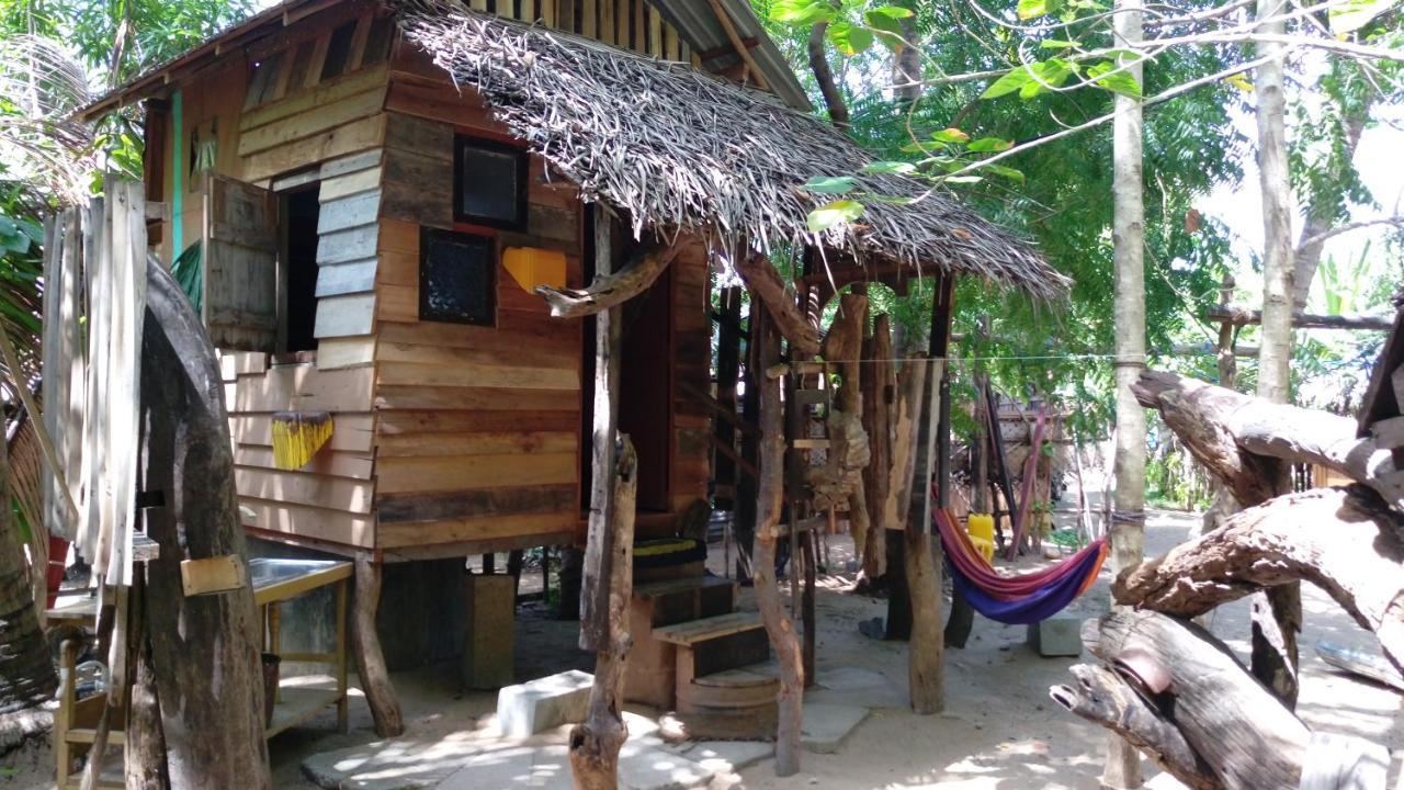 Beach Hut Arugam Bay Exterior foto